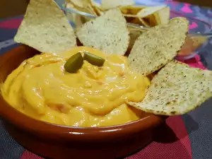 Čili kon keso (Chili con queso)