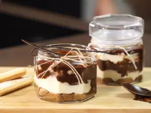 Čokoladni tiramisu u tegli