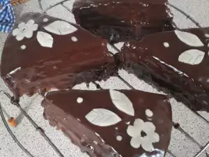 Čokoladna torta sa džemom od jagoda