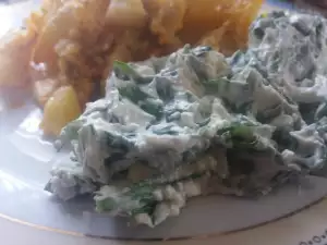 Salata od sremuša sa fetom