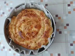 Bakina razvučena pita