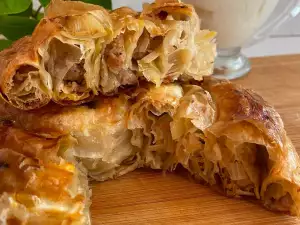 Razvijena pita sa mlevenim mesom