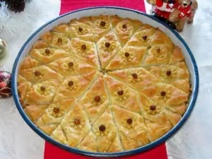 Baklava od domaćíh kora sa orasima i lešnicima