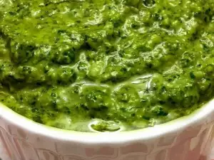 Domaći pesto sa bosiljkom