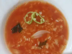 Paradajz supa sa pirinčem i testeninom