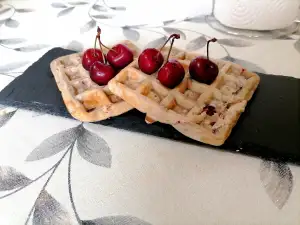 Slatke vafle sa višnjama