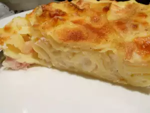 Francuski gratin sa sirom i šunkom (Gratin de pates au jambon)