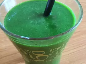 Zeleni smuti (Green smoothie)