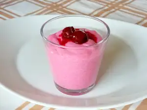Griz puding sa trešnjama