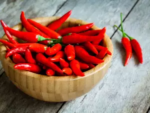 Šta sadrži ljuta paprika i za šta je korisna?