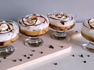 Karamel desert u čaši