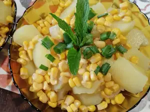 Krompir salata sa kukuruzom i mladim lukom