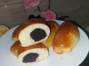 Pecivo punjeno makom