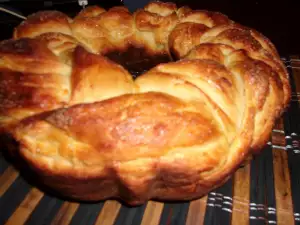 Milibrot sa nitima mešen u mini pekari