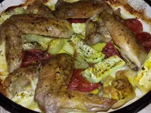 Čudesna pečena krilca sa tikvicama i paradajzom