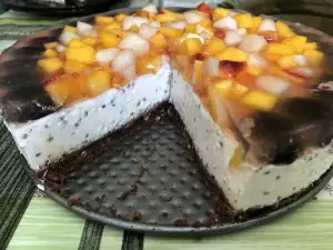 Lagana torta sa čiom i želiranim voćem