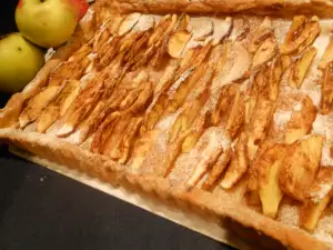 Jednostavan tart sa jabukama