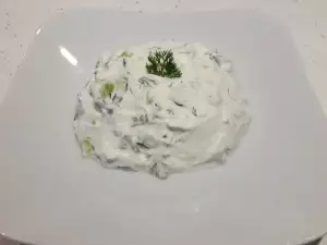 Jednostavna mlečna salata