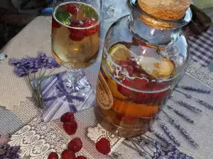 Sangrija sa malinama