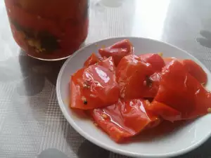 Marinirana paprika u tegli