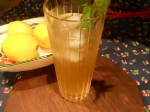 Bezalkoholni mohito sa lipom