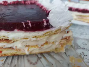 Torta Napoleon sa šumskim voćem