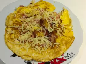 Omlet sa slaninom, mortadelom i mocarelom