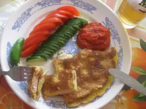 Omlet s viršlama i kačkavaljem