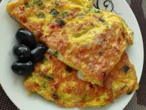 Omlet sa mladim lukom, sirom i kačkavaljem