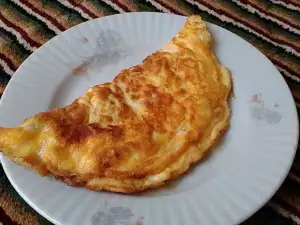 Omlet sa kobasicom i sirom u multikukeru