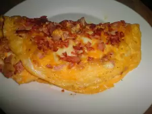 Omlet sa pančetom i mocarelom