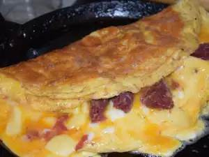 Omlet sa pršutom i kačkavaljem