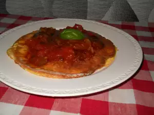 Vazdušasti omlet sa sirom i prelivom od povrća