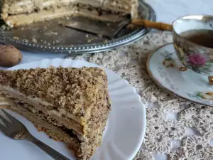 Torta od oraha sa slatkom od borovnica