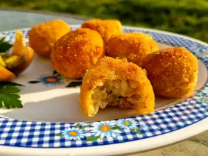 Kroketi od pirinča sa parmezanom