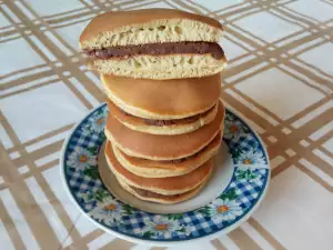 Dorajaki - japanske palačinke sa pastom od pasulja