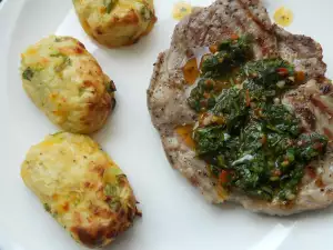Svinjska šnicla sa argentinskim Čimičurijem i mini kroketima