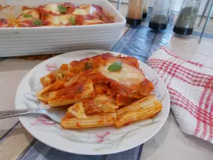 Pečeni rigatoni sa mocarelom i paradajz sosom