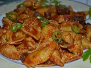 Pikantni pužići makarone (Konkilie)
