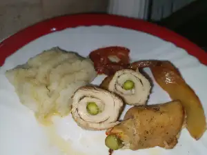Pileće rolnice sa šparglom