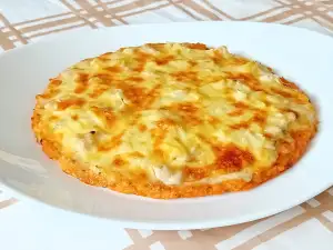 Pica sa piletinom i korom od karfiola