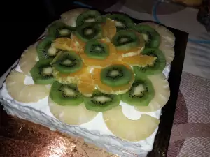 Voćna torta sa ceđenim kiselim mlekom