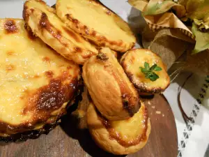 Paštejš de nata (Portuguese Custard Tarts)