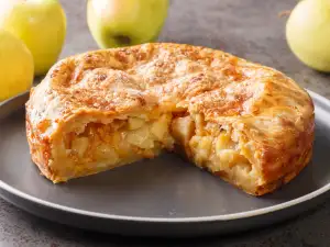 Američka pita sa jabukama i čedarom