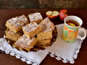 Kolač sa jabukama i heljdinim brašnom bez glutena