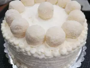 Torta Rafaelo sa domaćim bombonama