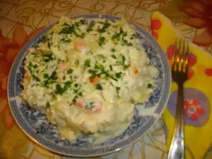 Salata od krompira sa majonezom i belim lukom