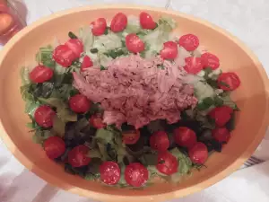 Salata sa tunom i rukolom