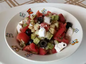 Salata sa tikvicama na grčki način