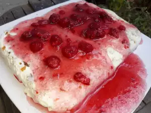 Sladoled torta sa kondenzovanim mlekom i malinama